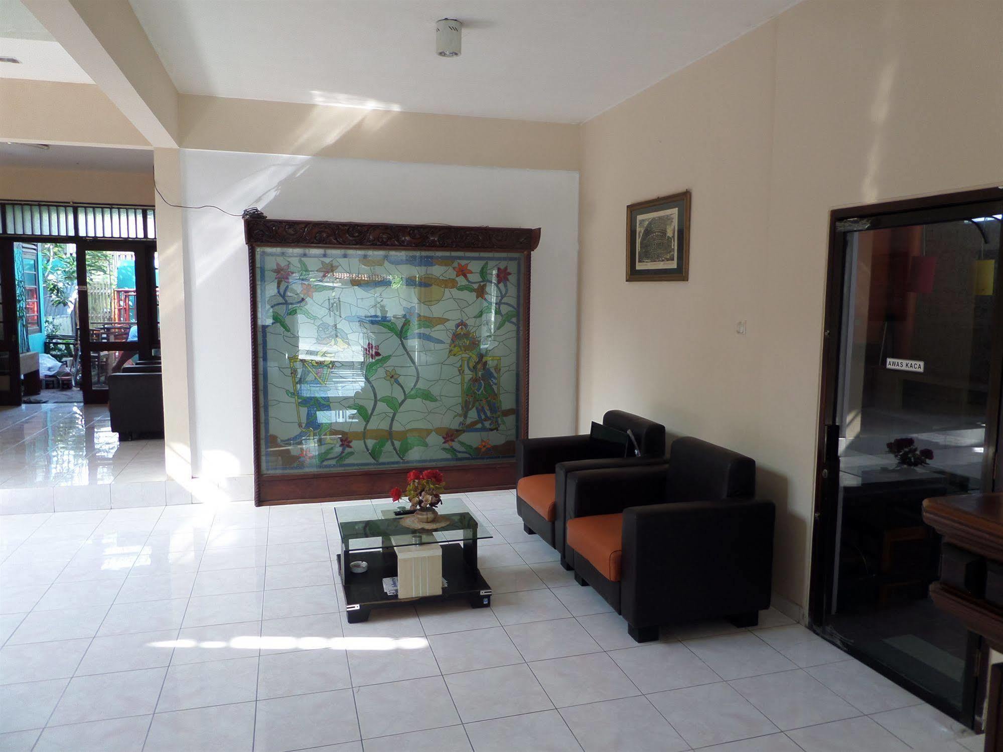 מלון יוגיאקרטה Oyo 201 Emdi House Timoho מראה חיצוני תמונה