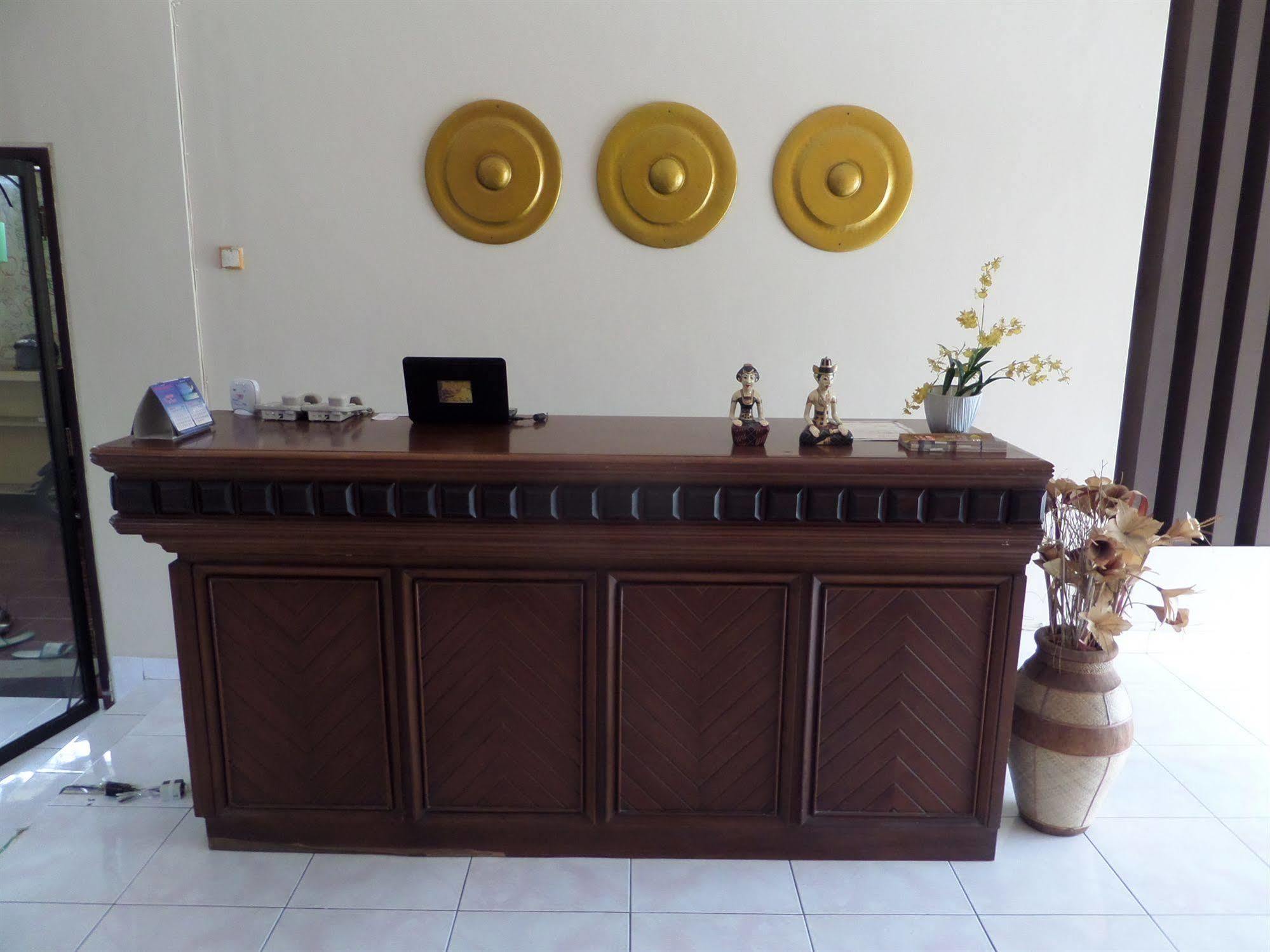 מלון יוגיאקרטה Oyo 201 Emdi House Timoho מראה חיצוני תמונה
